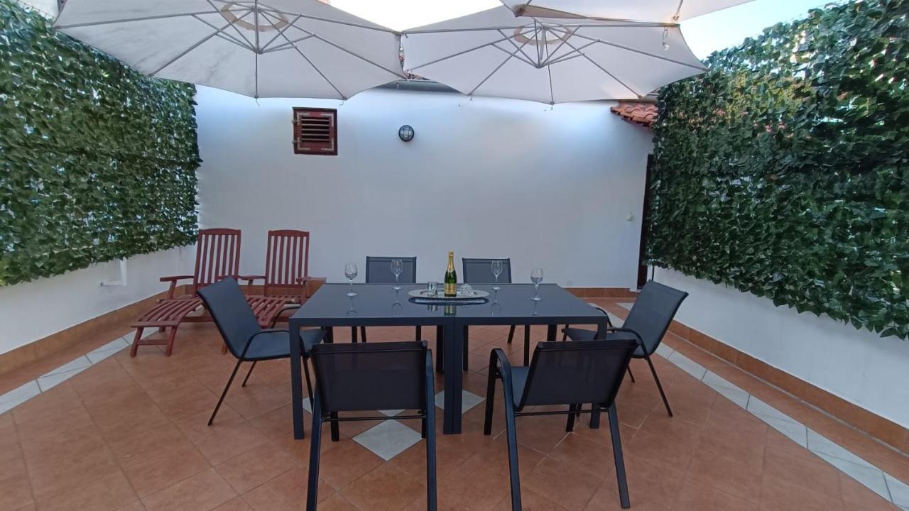 Studio Apartment Jemi Pula Exterior photo